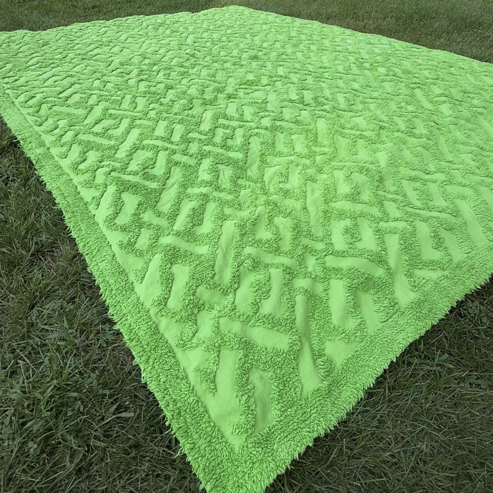 Vtg 70s Lime Green Full Size Blanket Cotton Textured Geometric Design 110 x 78